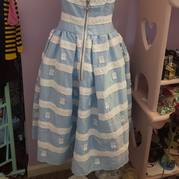 Sold! Unique Vintage Barbie Dress - Picture 7 of 10